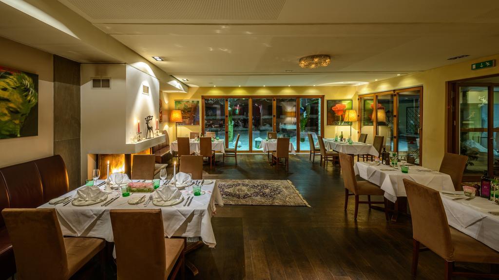 Restaurant Auerhahn Pensión 3*