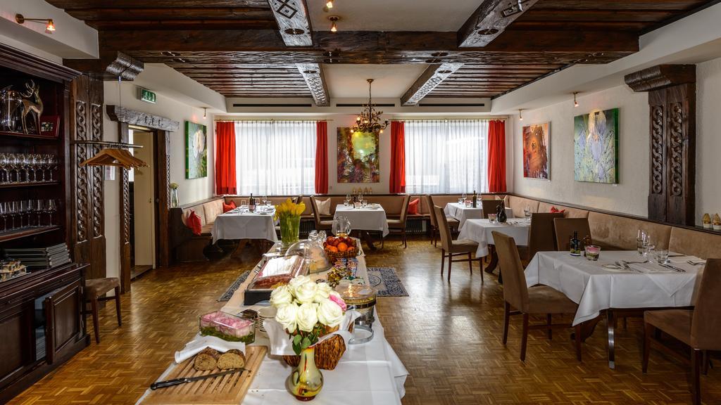Pensión Restaurant Auerhahn 3*